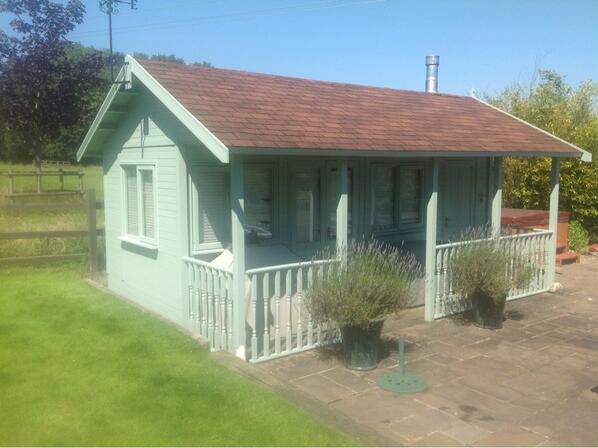 Renew_Homes's tweet photo. Please book any external work in with us ASAP, we're fully booked up to the start of June 2013 http://t.co/ONg2GWXXtj