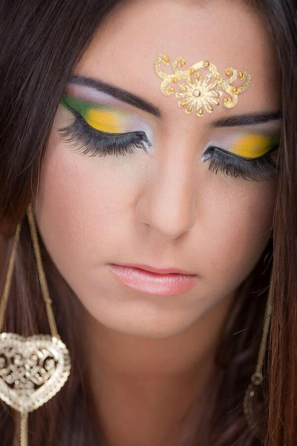 drevistaTRV's tweet photo. Aprende a maquillarte ... Rami Make Up lo hace posible ... Búscalos en Facebook http://t.co/lwMsyMmB65