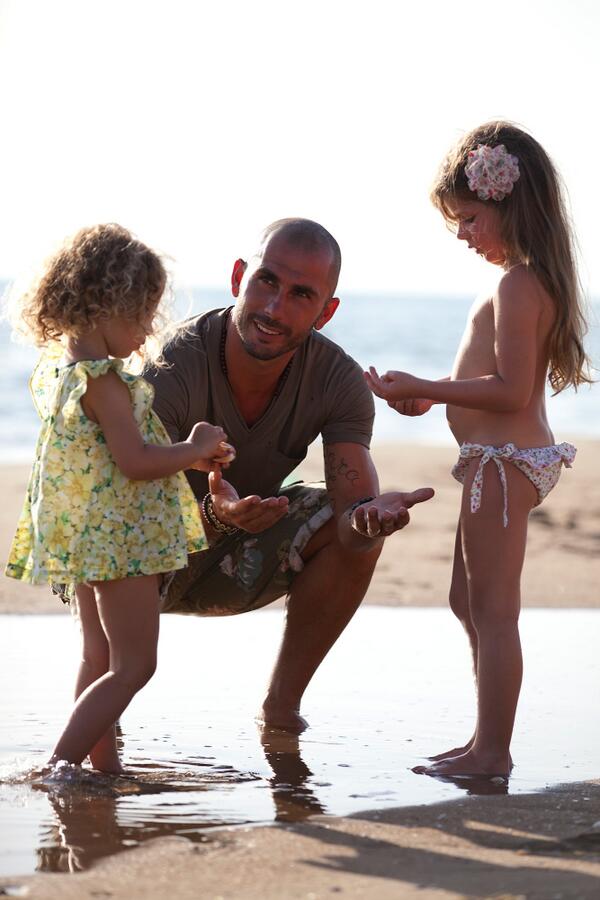 divaio9's tweet photo. Tanti auguri a tutti i PAPA' !!!! http://t.co/2zrla6rcpe