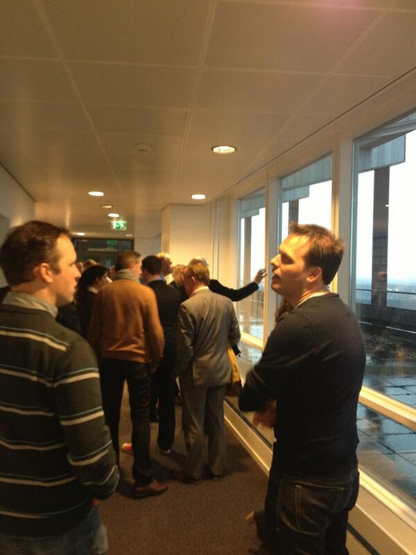OutMan_Marius's tweet photo. Indrukwekend op de top verdieping van het oude #PhilipsNederland gebouw. Netwerk #startendMKB en #Rapenland http://t.co/bK9uyBmdIt