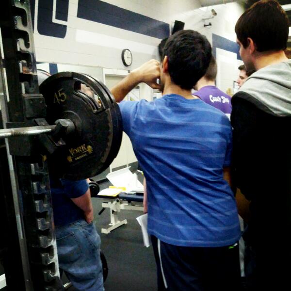 Gym_Problems_'s tweet photo. Wtf is this!?  I'm trying to do squats! #GymProblems http://t.co/ipmm7qkhOE