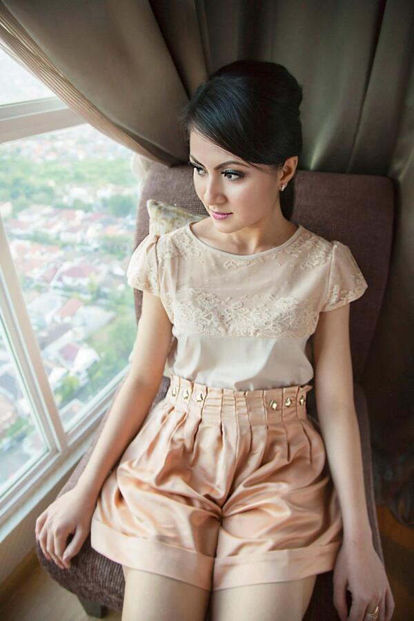byNYP's tweet photo. Cute-lace-blouse available in nude &amp; dusty colors is very pretty paired with a studs silk shorts http://t.co/gHAKGPlyEe