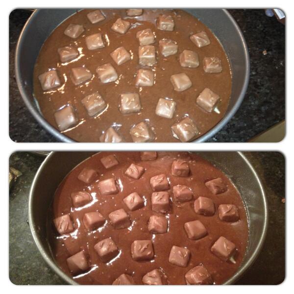 BdotAdot5's tweet photo. Ruh Ohh... Snicker Brownies 😱😱😱 #ChefBA http://t.co/a23YUzArbF http://t.co/NgNPuqAKKy