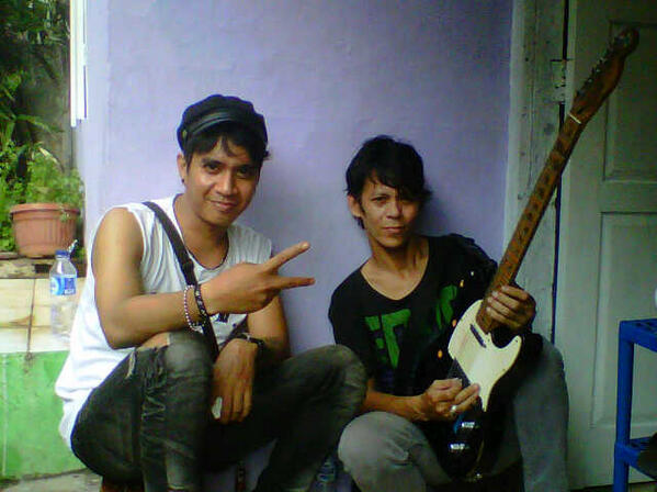 MantaaaabsRT <a href="/TenV2/">New V2</a>: Kk kk ku  <a href="/mike_mikallo/">Michael Pattiradjawane</a> <a href="/eqtelecast/">eqtelecast</a> V2 band