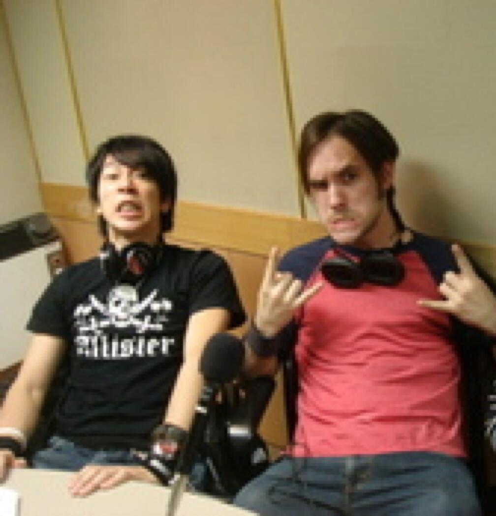 Scott Murphy בטוויטר 細美武士 The Hiatus のラジオ番組で 僕とリバース君は今夜のゲストです Scott Rivers Takeshi みんな聴いてね 3月日 水 24 30 Http T Co Wnewf0x8pt Http T Co 92sfxzwaeb