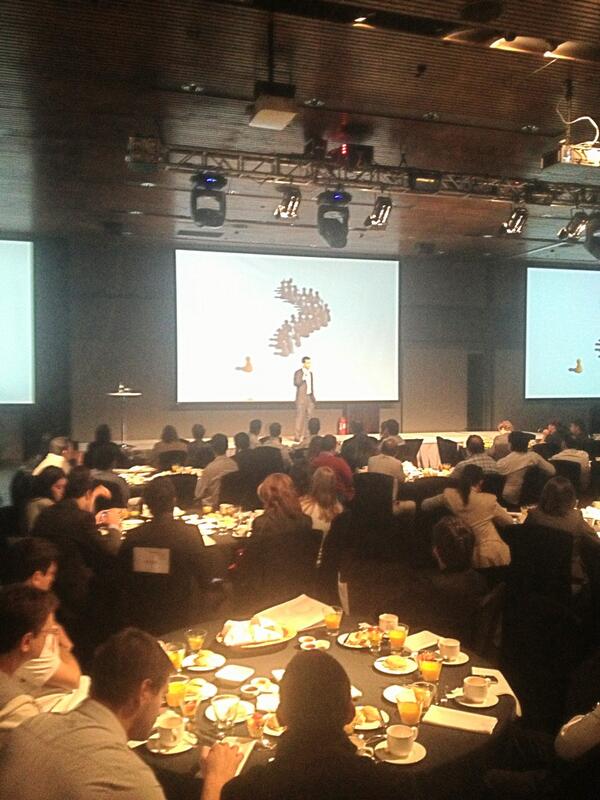 mario_eom's tweet photo. Lanzamiento de #FXSocial http://t.co/DNq5KWxsY2