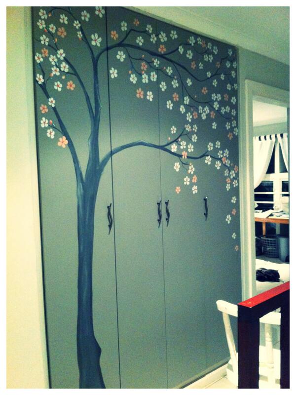 KirstBadenhorst's tweet photo. @Nat_Beuster I had a thought - what about a painted cherry blossom tree for that wall, I did this at my last house... http://t.co/wtrXILs1gI