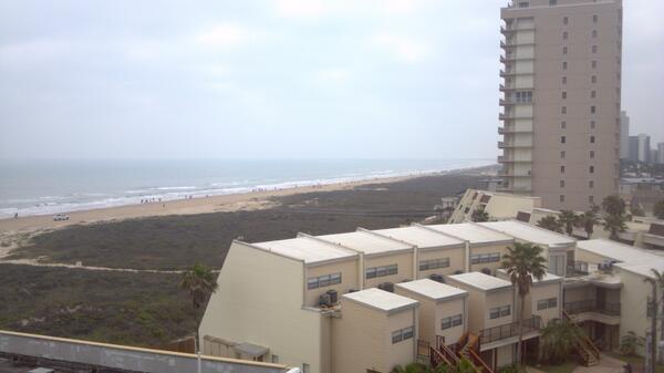 Kcummings91's tweet photo. Beachside view. http://t.co/JDr37yYEEx
