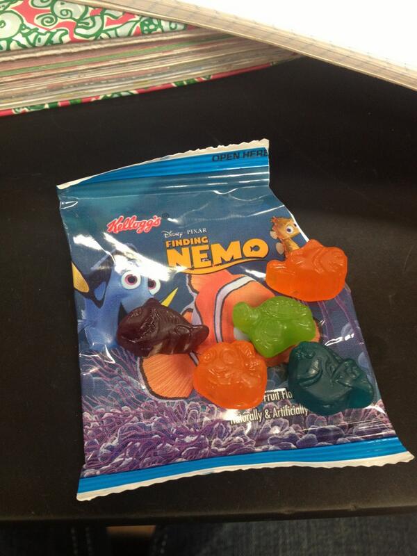 eldnargcam's tweet image. These Finding Nemo fruit snacks made my day. #finnoggindude #iamfive
