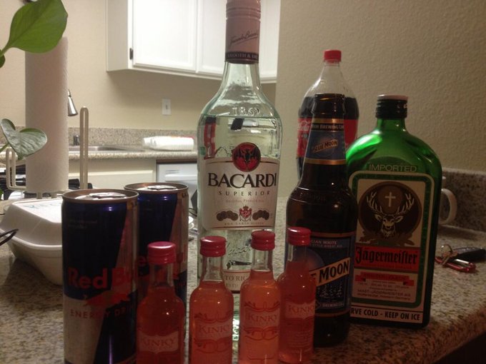 My Wednesday night 😋 http://t.co/ROzaSoYxeG<a href="/tag/xxxmas"class="tags"><span>#xxxmas</span></a><a href="/tag/rosieradeva"class="tags"><span>#rosieradeva</span></a>