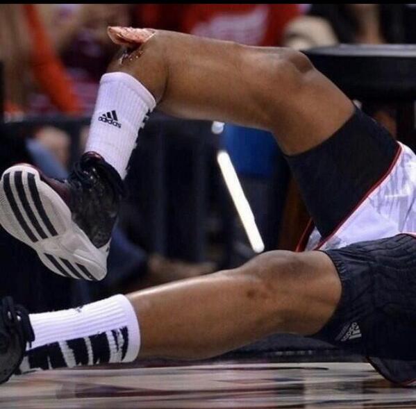 helen_maroulis's tweet image. Saw the video but this is the first time I saw the picture #dang #sonasty #PrayersForKevinWare