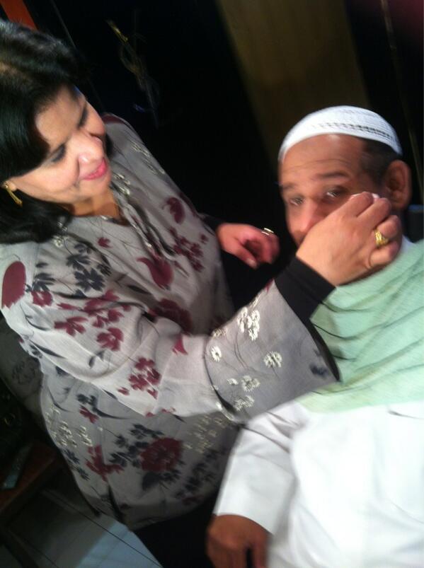 gmk_tv's tweet photo. نجيب القحطاني
اصطدناه في
غرفة المكياج http://t.co/YJXAqLQWBc