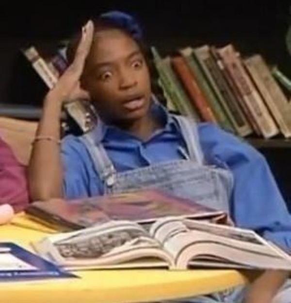 Noor_Alhodaaa's tweet image. #periodstories 
Friend: why are u taking ur bag with u to the toilet? 
Me: