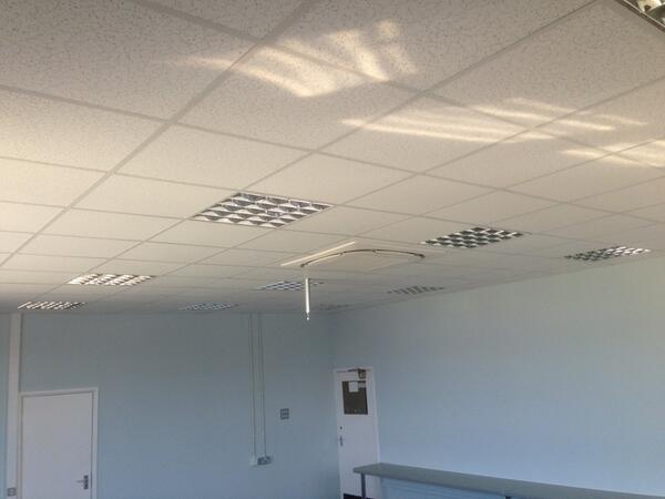 FieldsElec's tweet image. New classroom looking fantastic @FitzalanHigh new lighting and dado trunking incorporating new CAT5e data cabling