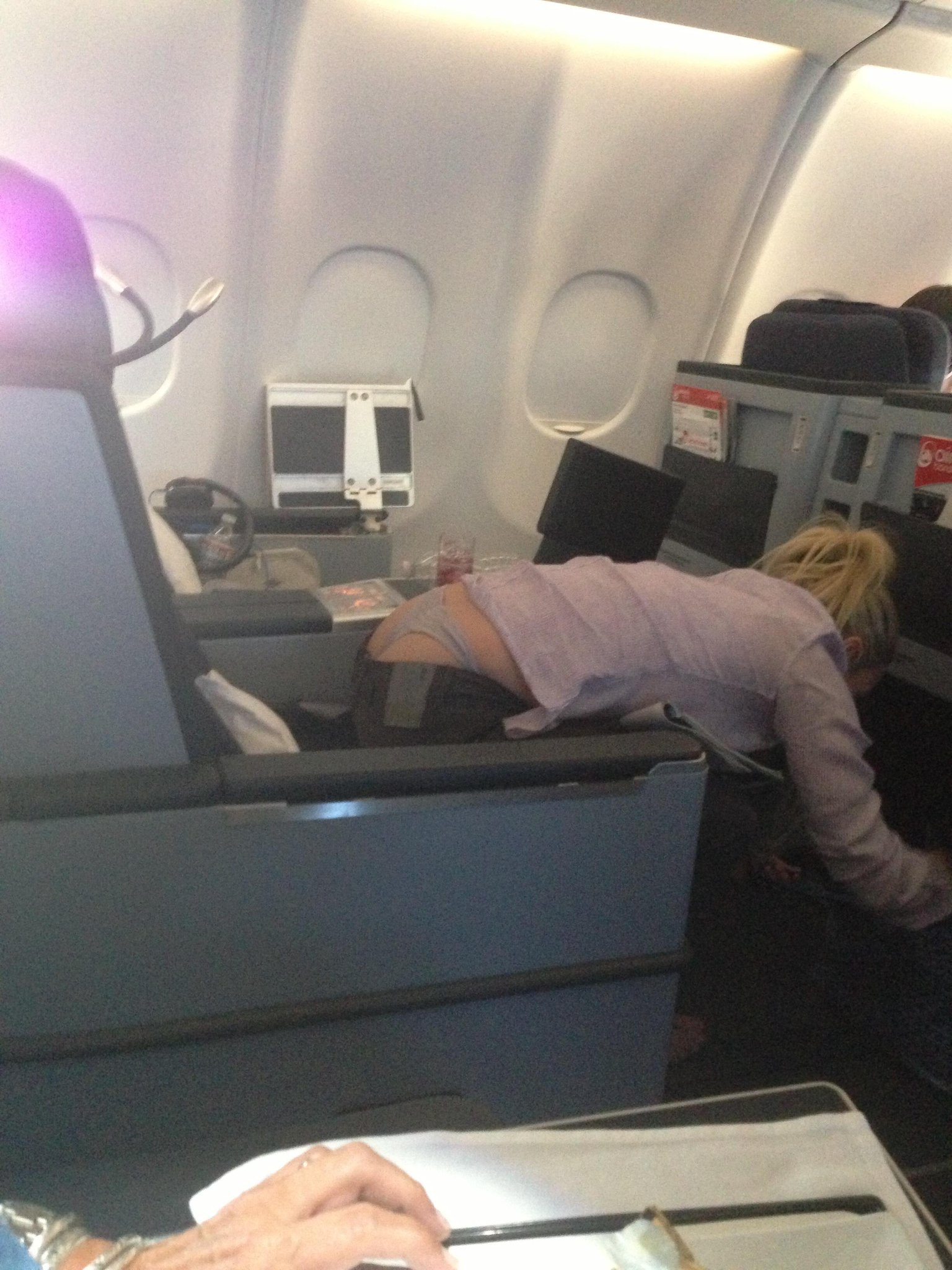 Chelsea Handler On Twitter This Is How I Travel When I Return From 