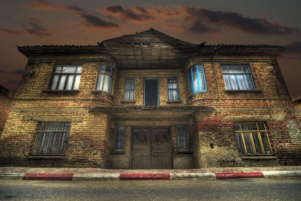 Kumbag's tweet photo. Kumbağ'da eski bir ev http://t.co/hhADv2o09K