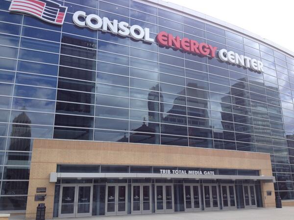 SHEWCP58's tweet image. Pens game in a lil #Pengiuns