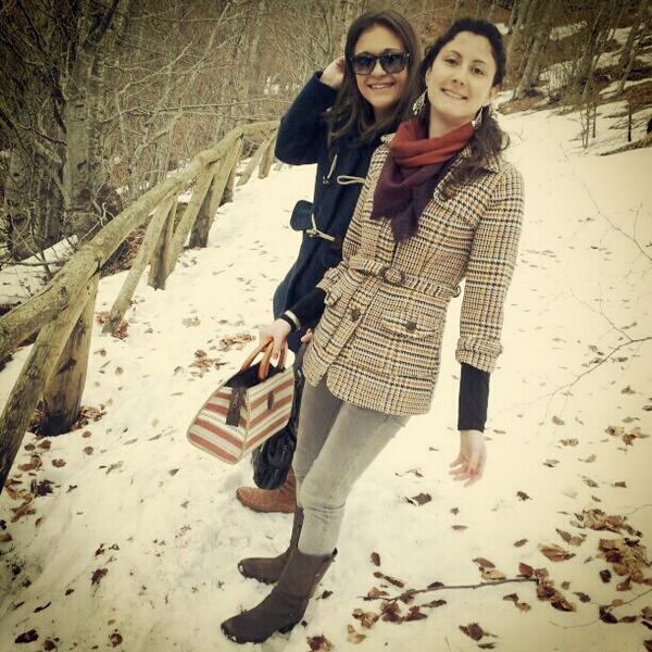 GiuliaGaddi's tweet photo. @NicoleMasotti1 abbigliamento da montagna <3 http://t.co/Q7gZbF0DTV