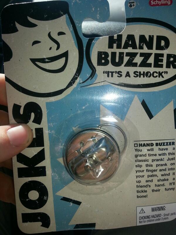 WhentheBleep's tweet image. In the eternal words of @TheScienceGuy , I present the Hand Buzzer...of science! #elasticenergy #dissipatedenergy