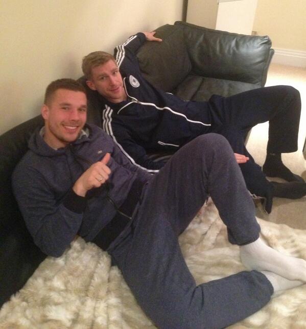 Lukas Podolski Com Enjoy The Second Half With My Mate Per Http T Co Lvnd4xsyvr