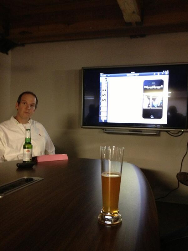 JamesBonesho's tweet image. Enjoying #NSCoderNight #UICollectionView with John Psuik at @HudsonMKE  @UIGoals #ios #mobile #Milwaukee