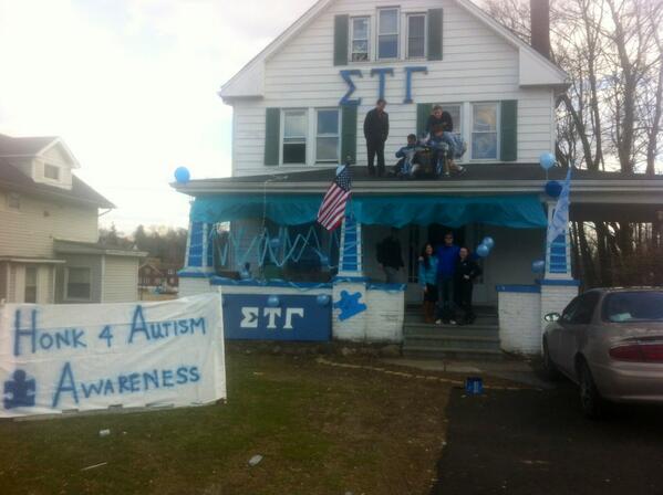 SigmaTauGamma's tweet image. Great Job #IotaChapter! RT @cam_nation: #autismawareness @SigTau_Iota @SigmaTauGamma @AXiD_betatau