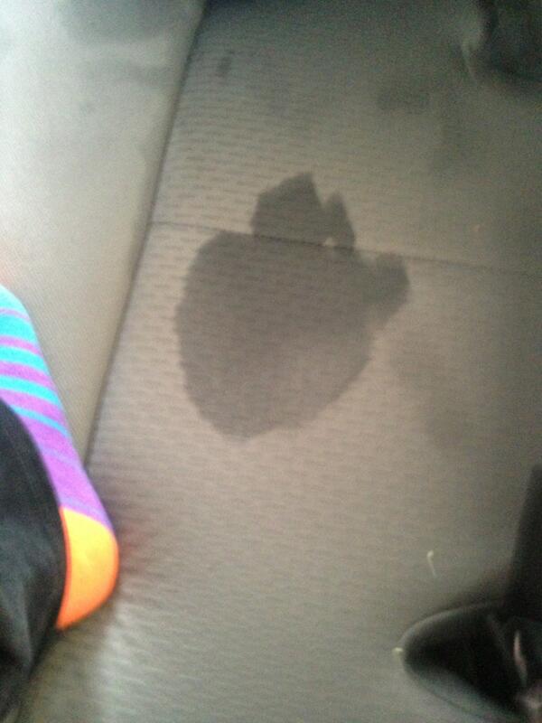 twitt3rlessalex's tweet image. Kayla peed. #tinybladder @k_grieshaber3