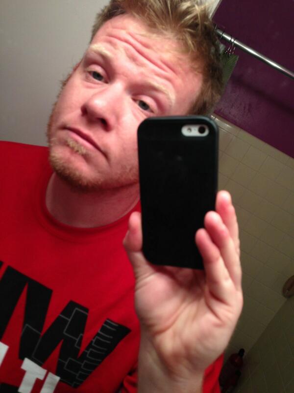 's tweet image. Rocking that Luke Hancock working mans beard until the nets are cut down.#noshavedontcare #winitforware #cardnation