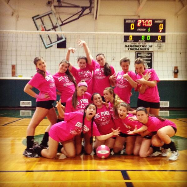 nicoleeciaf's tweet image. I couldn&apos;t miss my sisters more than I do right now #hfvb #hf2 #NationalVolleyballDay