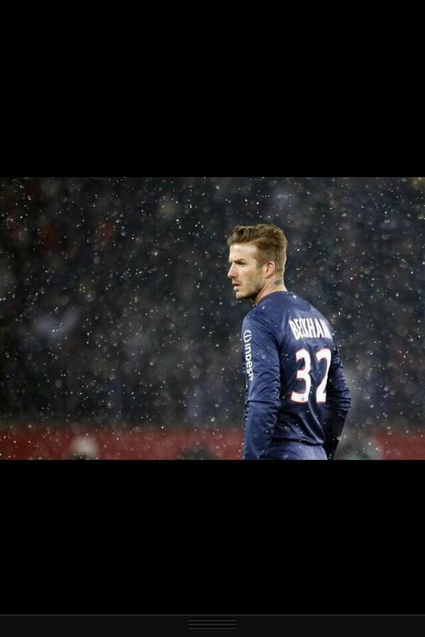 NiklasIversen's tweet photo. bare Beckham som klare å ha perfekt hår i regnvær http://t.co/5YDbR460xD