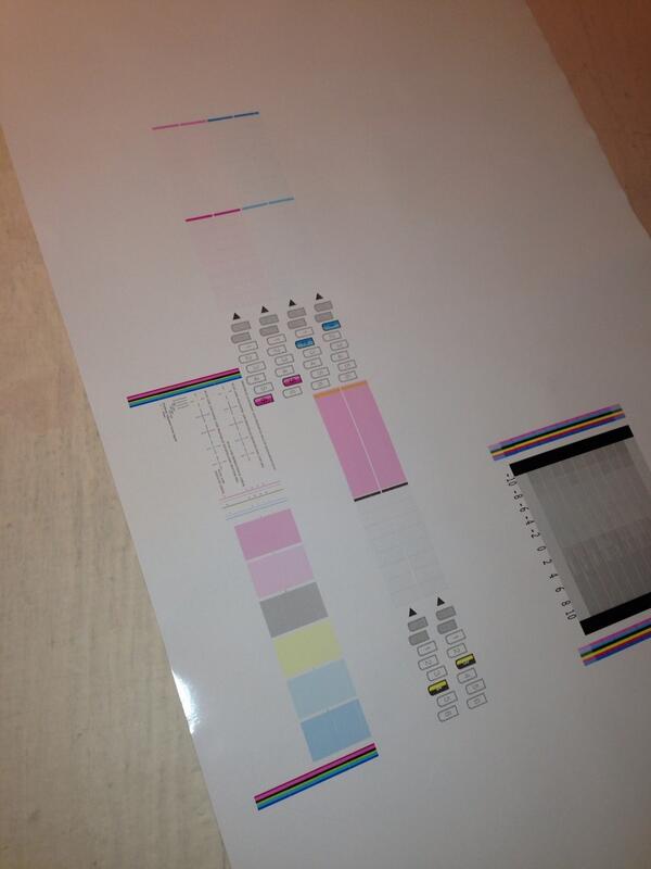 Golden_Graphics's tweet image. Prepping the printer. #DigitalPrint #TrailerLettering #Love