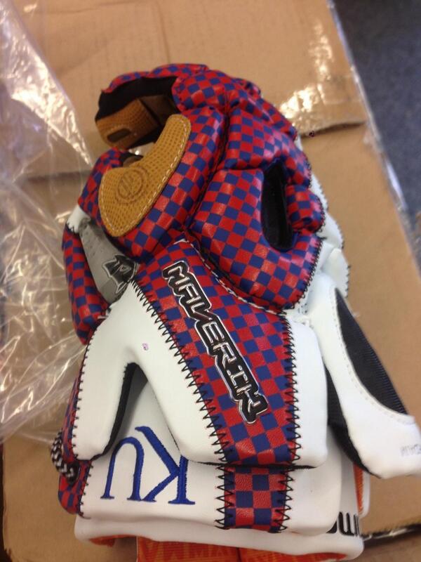 Just a little sneak peek to our fans, here's the new mitts we'll be rocking. <a href="/Uniformswag/">Test</a> #KULax