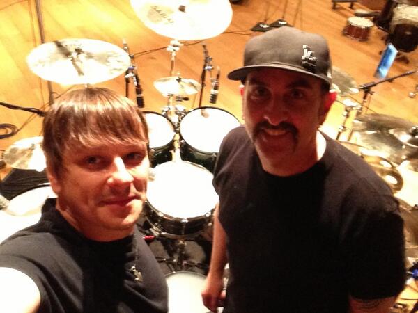 RayLuzier1's tweet photo. In studio trackin more Korn,@mikefasano tuning me up &amp; makin it happen @Korn @KornRow1 @aspenbrandylea @KornCentral http://t.co/pkwNXnCRyn