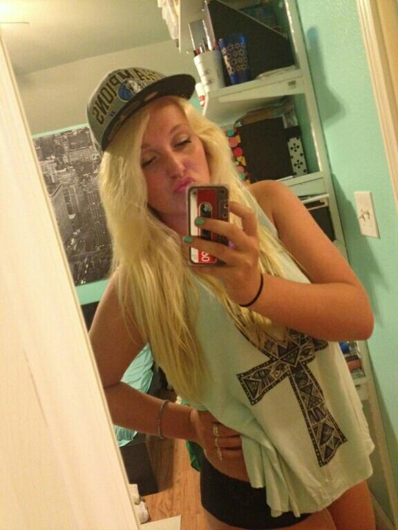 OrmeNick's tweet image. Wcw @barirobertz #wigger