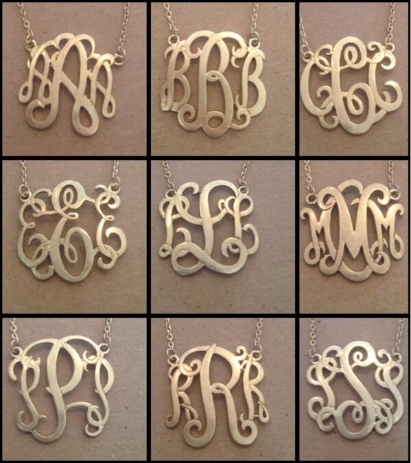Iniciales de rodio en Monograma $180 súper de moda! No se queden sin la suya
disponible en
A, B, C, E, L, M, P, R, S