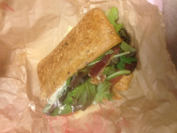 austinwhit10's tweet photo. @Wendys   Flatbread Grilled Chicken sandwich with Asiago!  #twEATfor1K http://t.co/6Zur0nyn2i