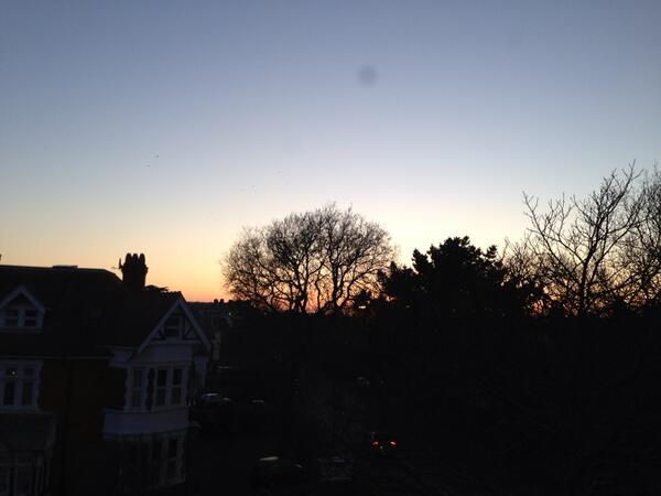 ChalfieldManor's tweet photo. Beautiful sunset earlier on! http://t.co/gL93YsNqda