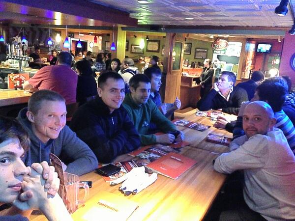 Крайний вечер в AppleBee's. Почти все русские студенты и мой инструктор. #домой
