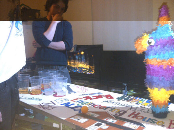 Buro Piñata tweet media