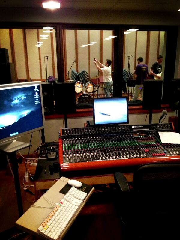 RedCoatRebels's tweet photo. #RCR is in the studio people! #music #studiotime http://t.co/XKemVSIX3D