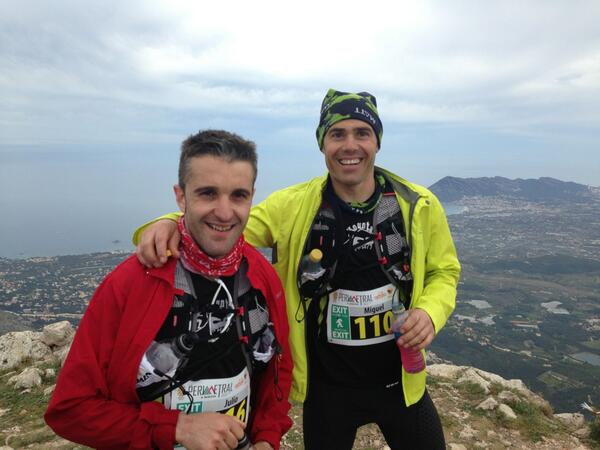 mountainllebeig's tweet photo. Julio i Miguel possant per a la camara al cim de Bernia #LaPerimetral #amuntllebeig http://t.co/c8DKbEG376