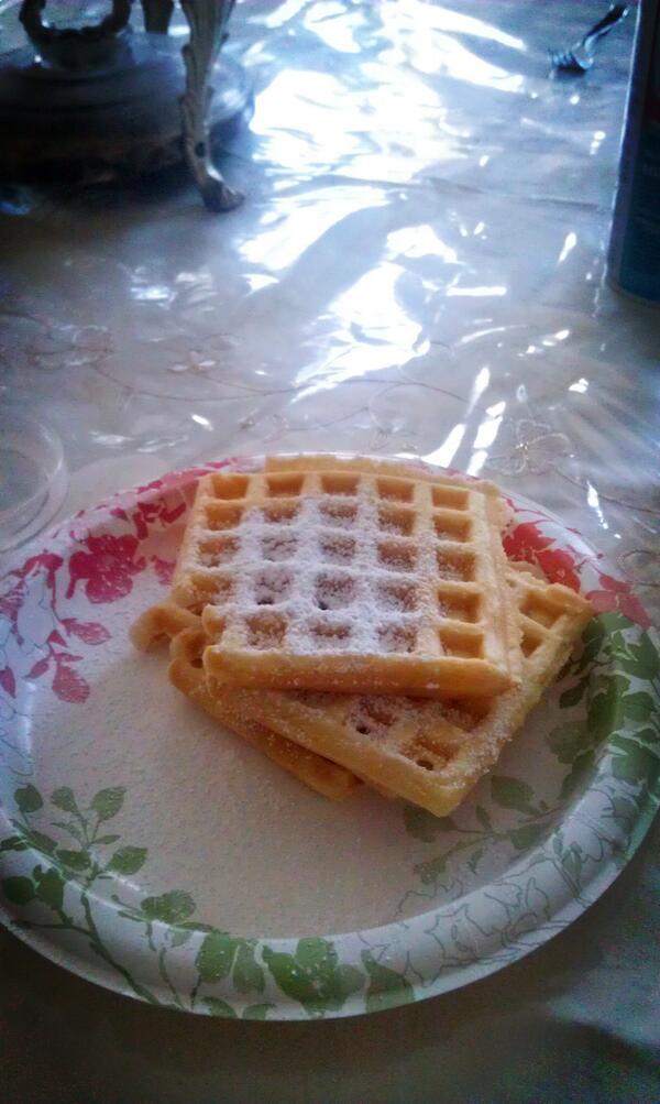 dusting your waffles with cocaine is great #riseNgrind