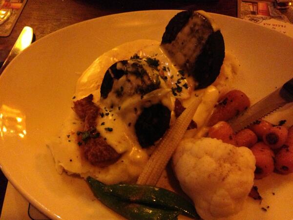 Phildavis76's tweet photo. Last nights dinner #weekendaway http://t.co/tvMgRYXQFJ