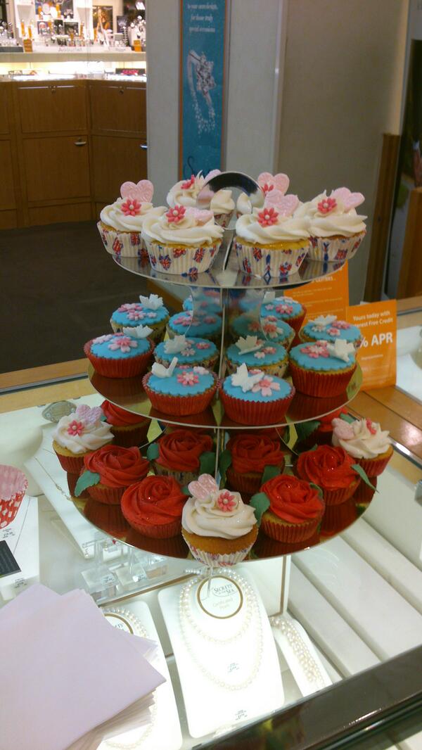 LetsEatCake's tweet photo. H Samuels wedding event today &amp; tomorrow Lewisham Shopping Centre cupcake samples today http://t.co/t45nWH09Az