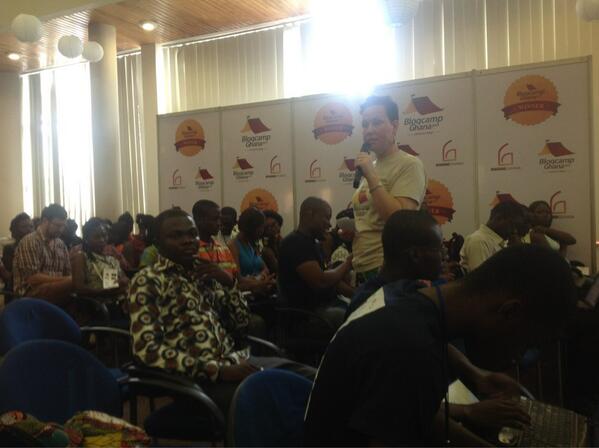 gamelmag's tweet image. .@kajsaha doing a good job engaging participants. #Blogcamp13