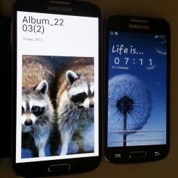 GalaxyS4Mini's tweet photo. #Samsung #Galaxy #S4 #Mini This is the S4-Mini next to the normal S4. RETWEET FOR A CHANCE TO WIN IT!!!! http://t.co/QvJFZEtpd1