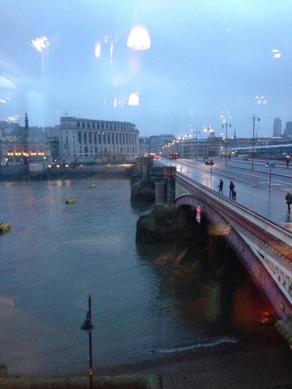 EmmaBolton93's tweet image. Watching the snow and having a drink over looking the Thames #cannotcomplain