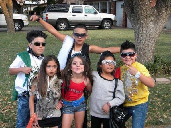 MejoresTwits's tweet photo. ¡LOS DE JERSEY SHORE CUANDO ERAN PEQUEÑOS! JAJAJJAA http://t.co/o3tR52aVoJ