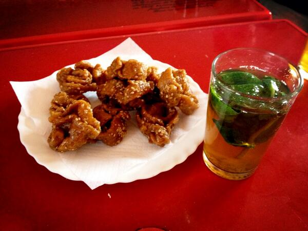 BlascoGA's tweet image. Té típico y Chuparquías en Ceuta. Ramadan style