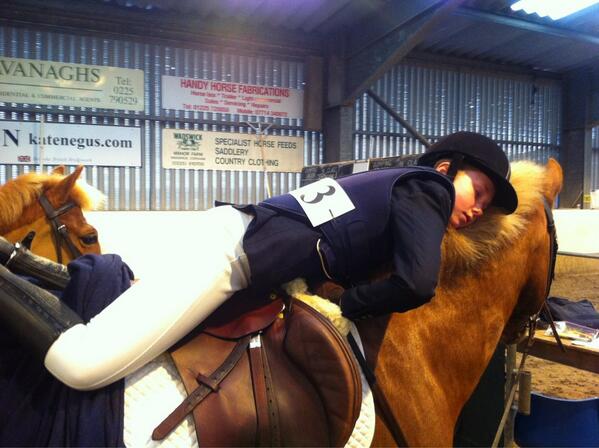 CompleteBoules's tweet photo. Tired girl? http://t.co/xlTUegGdeR